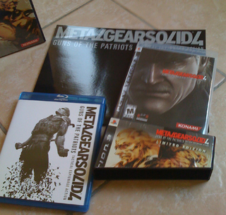 Illustration for article titled Metal Gear Solid 4 Limited Edition Unboxing